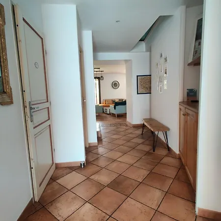 펜션 Le Refuge De La Treille Monesties