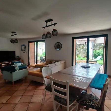 Le Refuge De La Treille Monesties