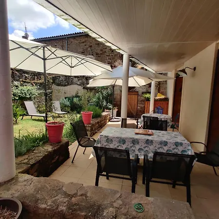 Ferienhaus Le Refuge De La Treille