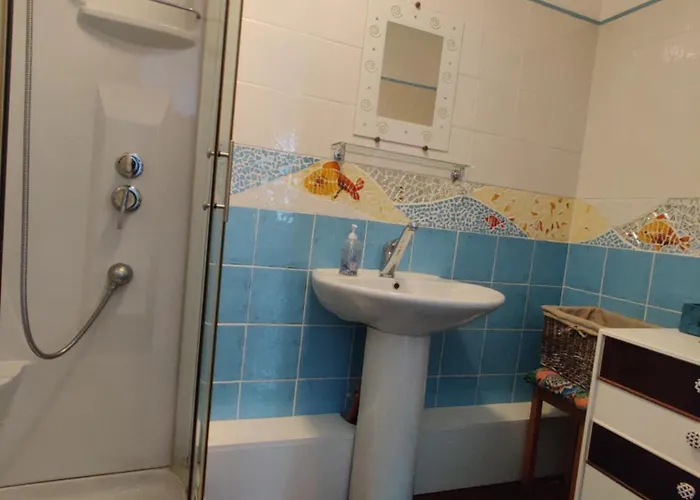 Semesterbostad Le Refuge De La Treille