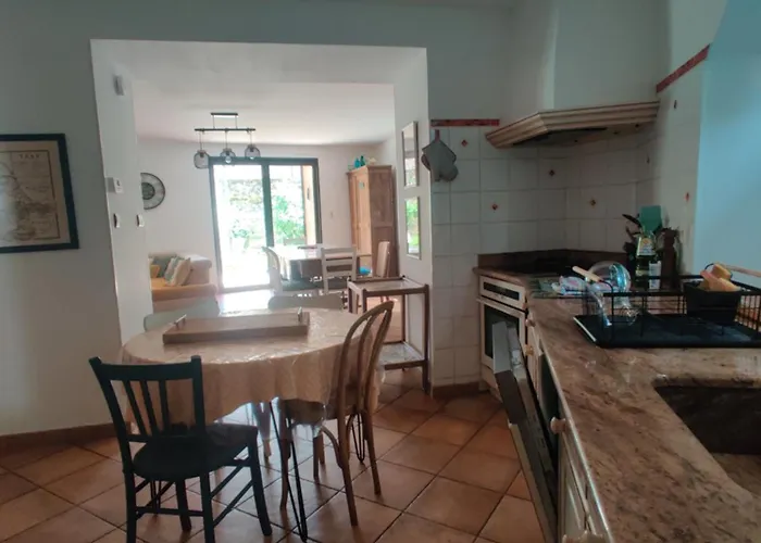 Le Refuge De La Treille * Monesties