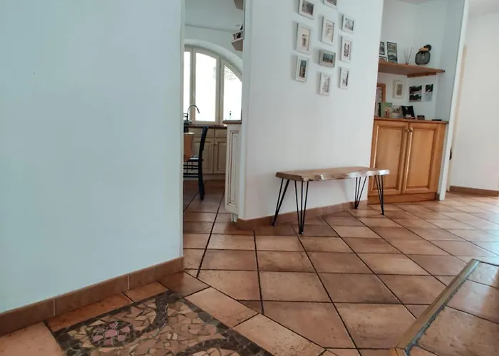 Le Refuge De La Treille * Monesties